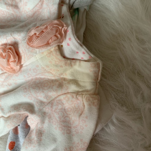 10 Onesies slightly stained - Picture 3 of 3